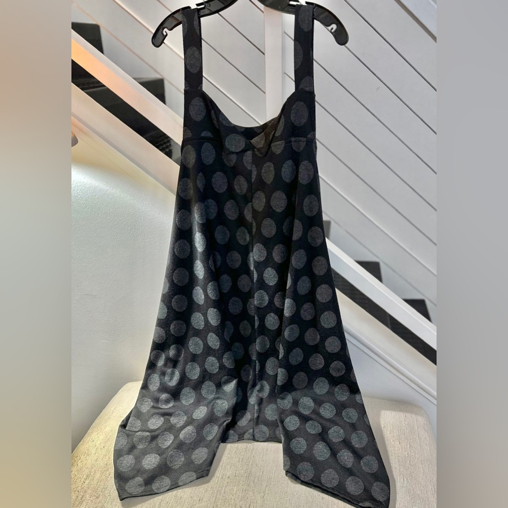 DRESSED TO KILL one size fits all. Black and  grey. Lagenlook style.